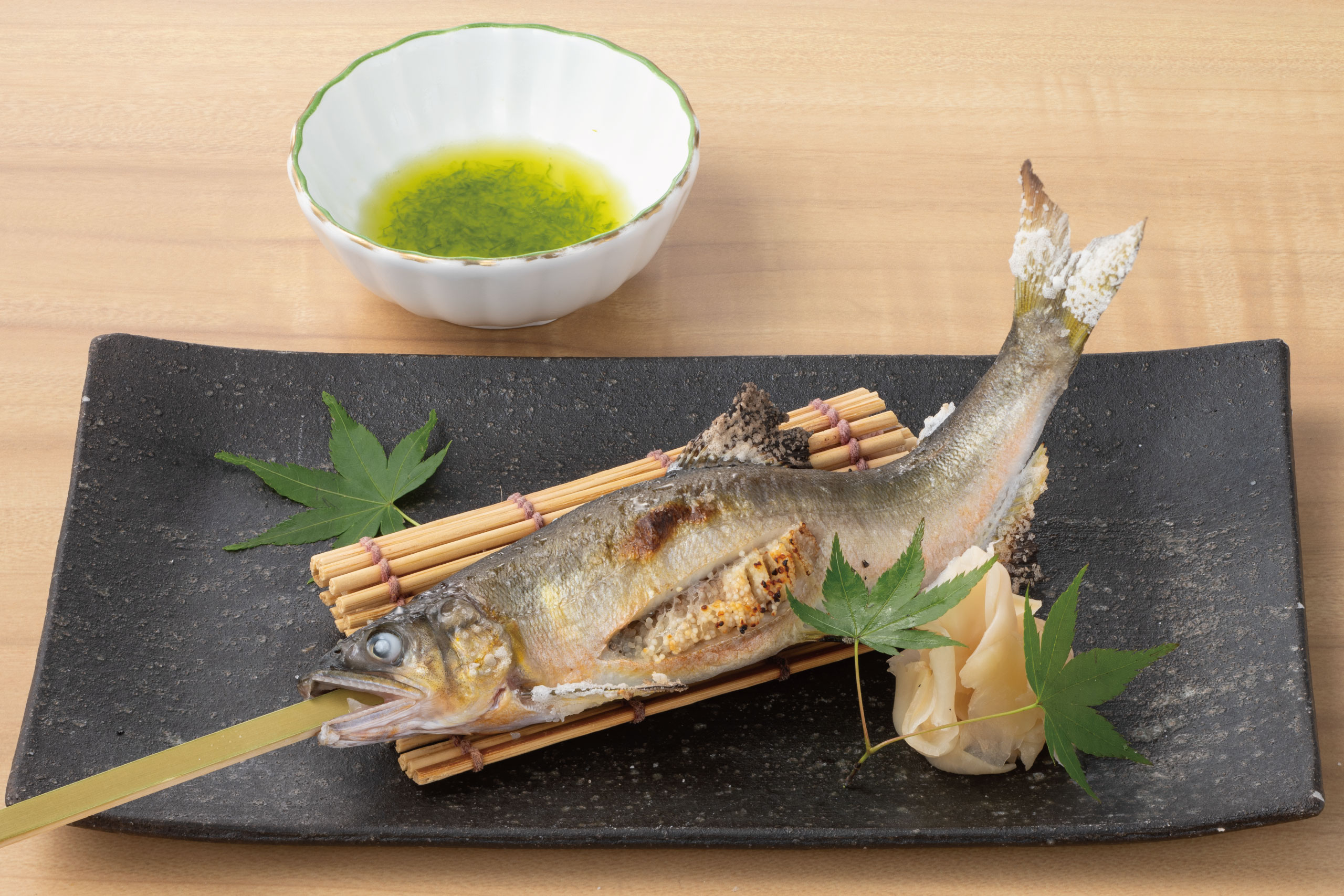 日本海庄や旬メニュー　2025年9月　海鮮　焼物　子持鮎塩焼き　日本海庄や　㈱かんなん丸
