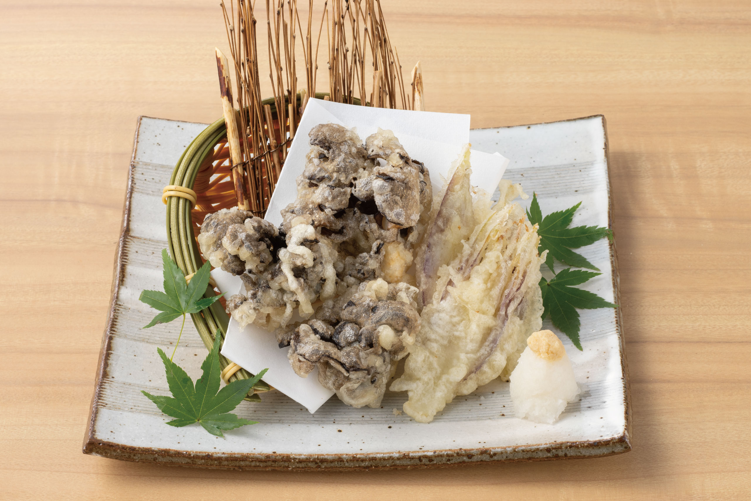 日本海庄や旬メニュー　2025年9月　野菜　天ぷら　黒舞茸と茗荷の天布羅　日本海庄や　㈱かんなん丸