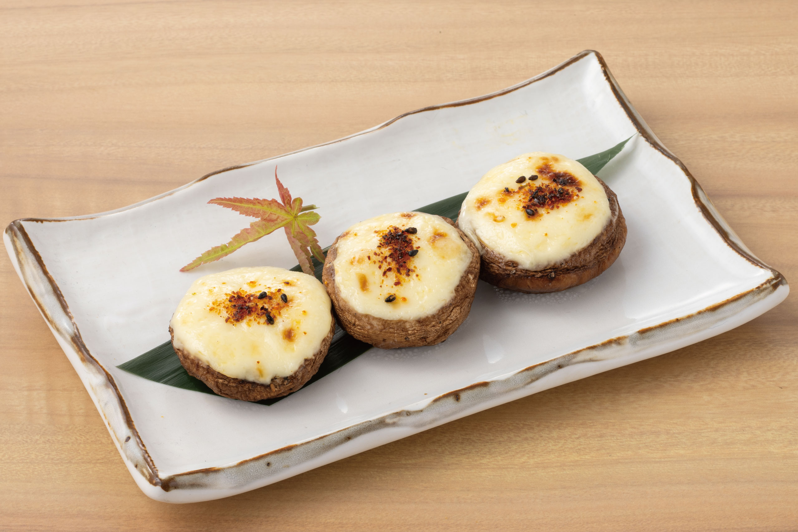 庄や旬メニュー　2025年10月　野菜　焼物　しいたけ七味マヨ焼き　庄や　㈱かんなん丸