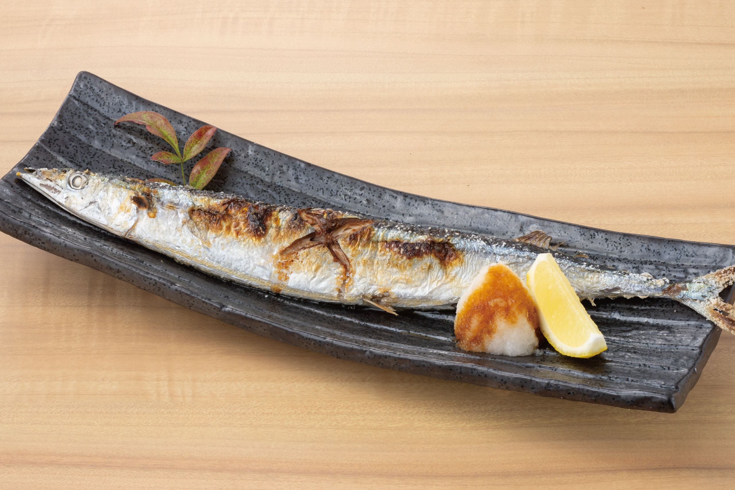 日本海庄や旬メニュー　2025年10月　海鮮　焼物　生秋刀魚の塩焼き　日本海庄や　㈱かんなん丸