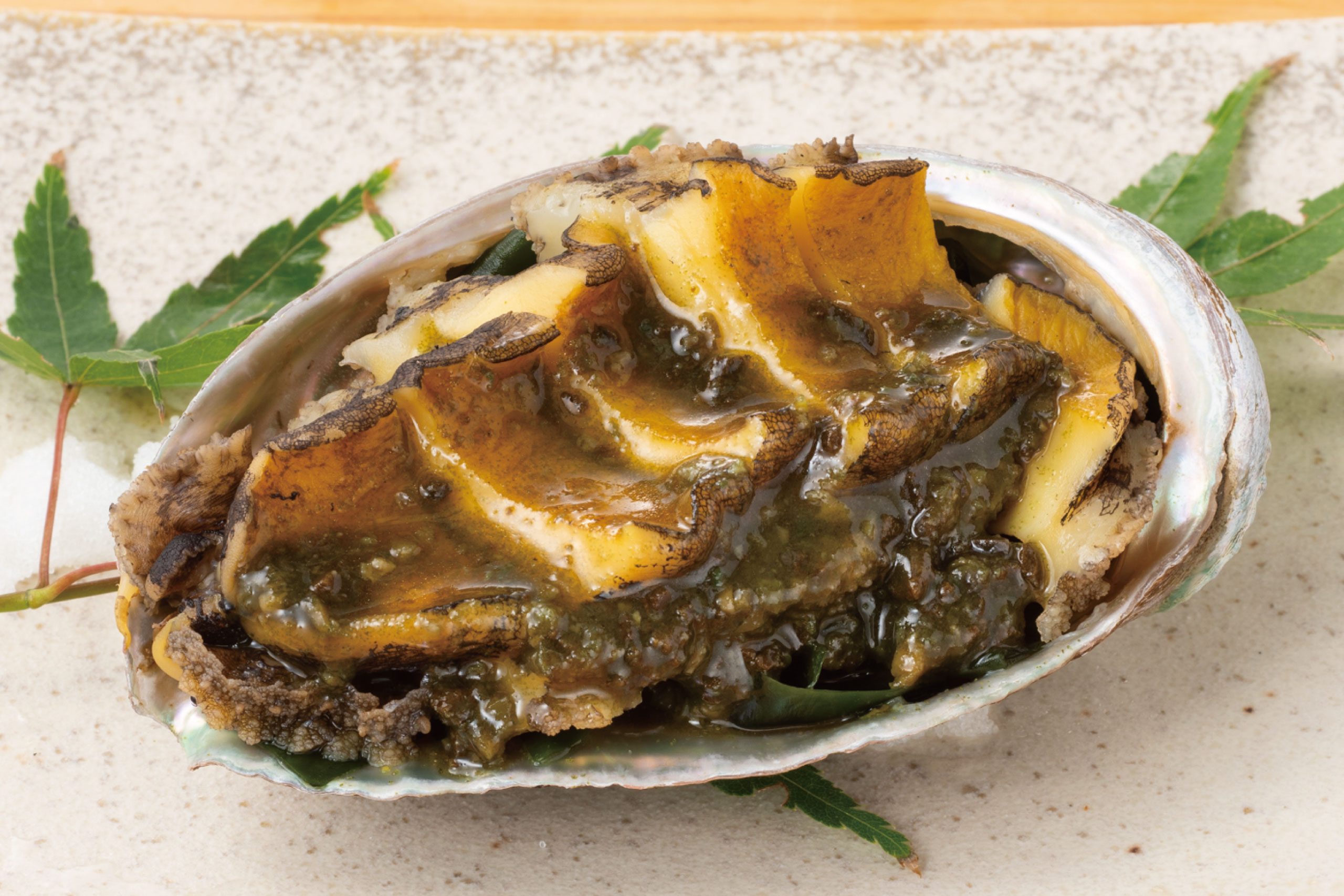 庄や旬メニュー　2025年11月　海鮮　焼物　蒸しアワビ　肝バター醤油　庄や　㈱かんなん丸