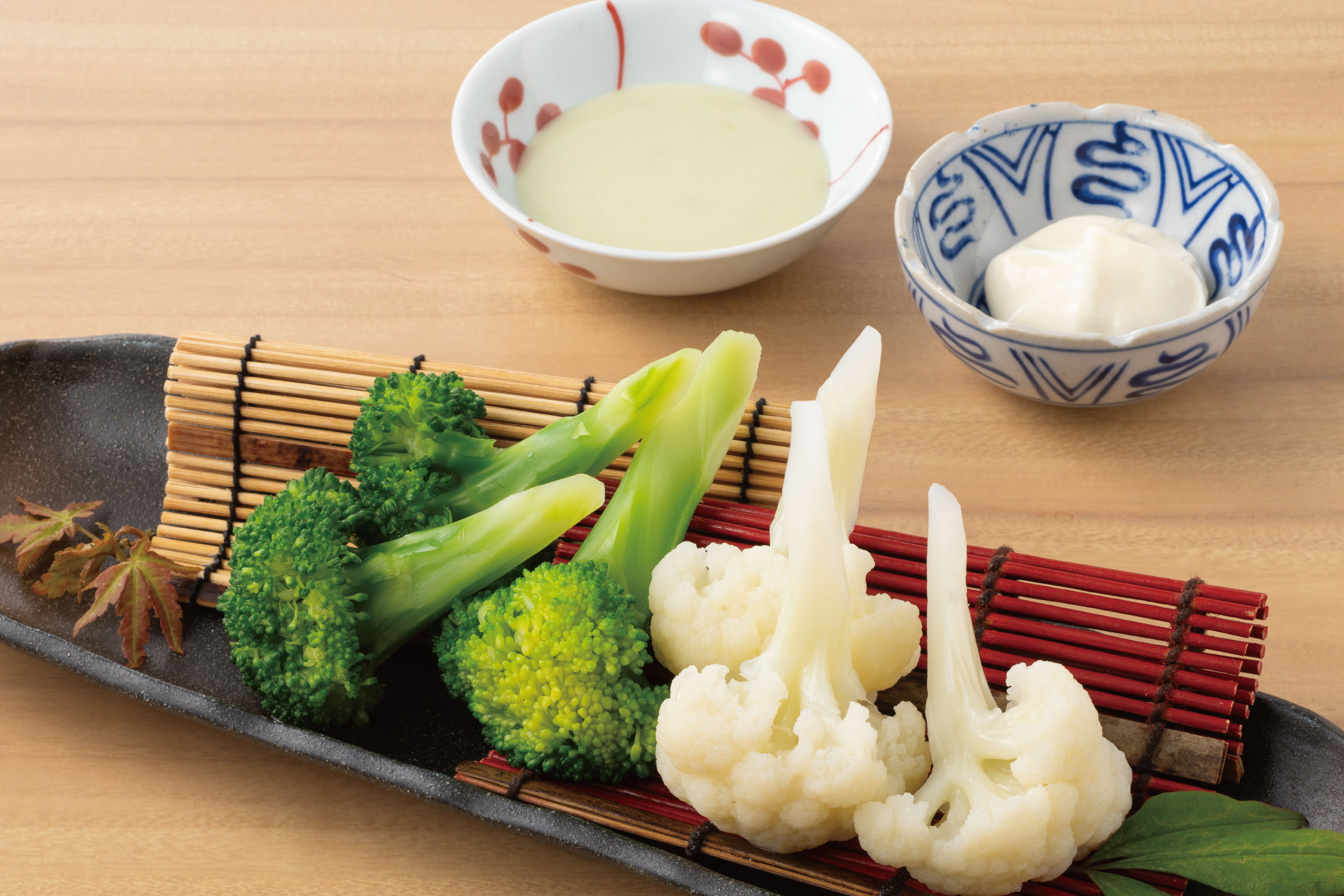 日本海庄や旬メニュー　2025年12月　野菜　茹でたてブロッコリーとカリフラワー　日本海庄や　㈱かんなん丸